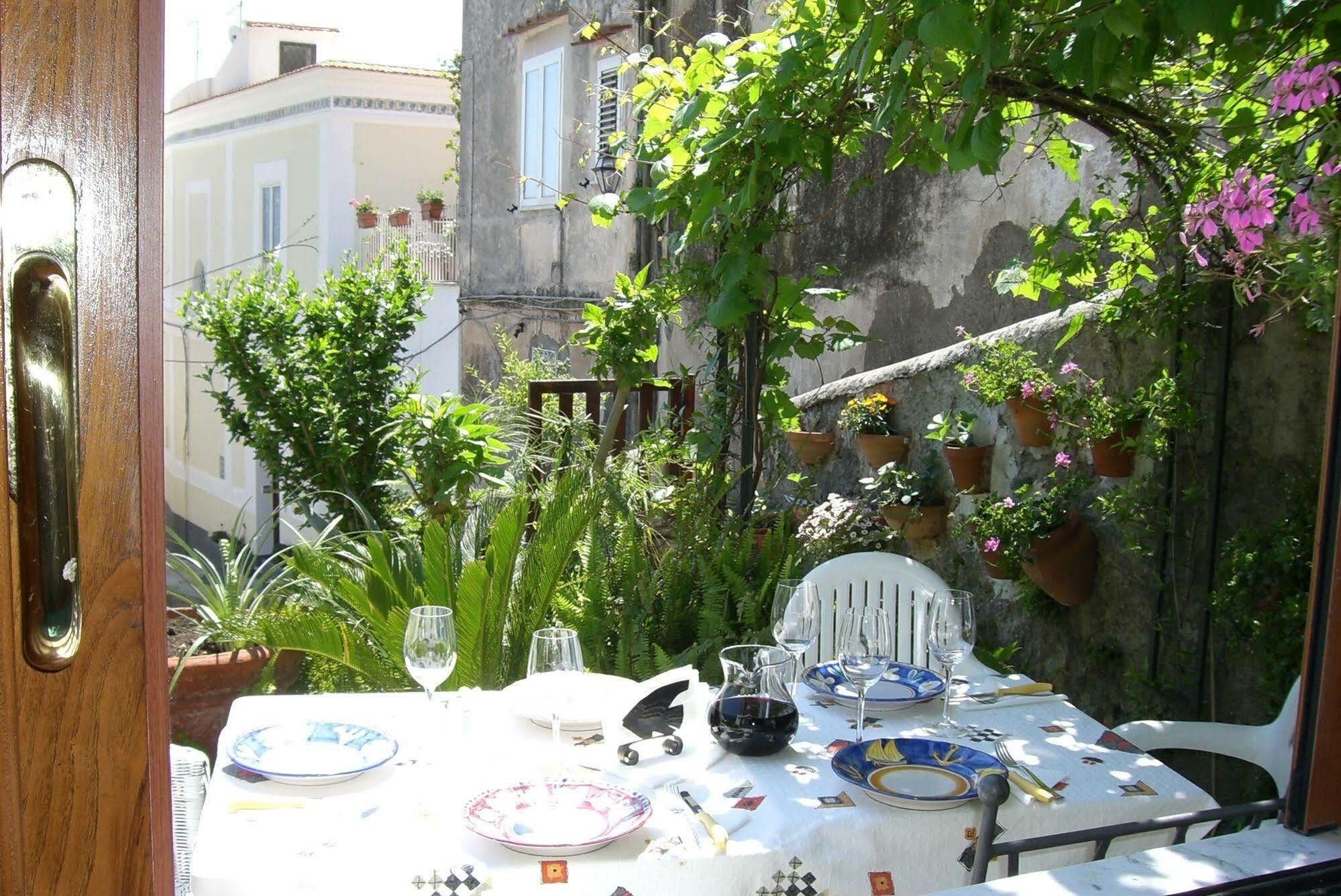 B&B Le Ninfee Di Positano Buitenkant foto